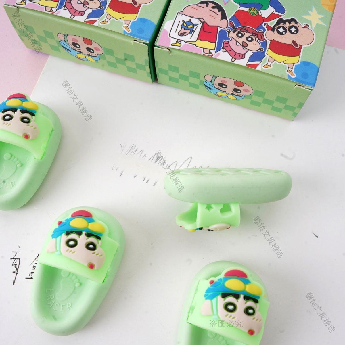 Crayon Shin‑chan Slipper‑Shape - Stationery Office 评论和价格